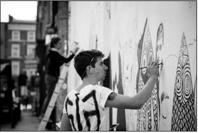 Benjamin Murphy, PANG and 616 paint for International Day of Peace at the Shoreditch Art Wall