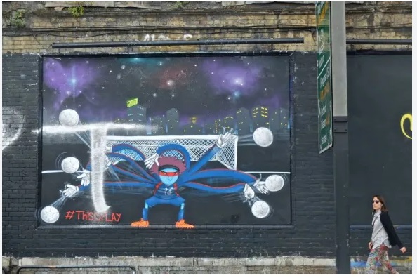 Cranio paints the Shoreditch Art Wall