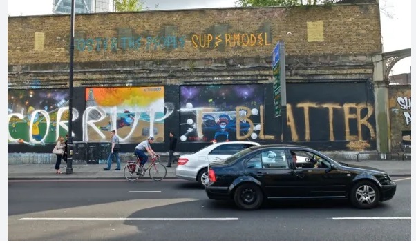 Cranio paints the Shoreditch Art Wall
